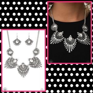 2/$10 Paparazzi Miss YOU-niverse - Silver Necklace